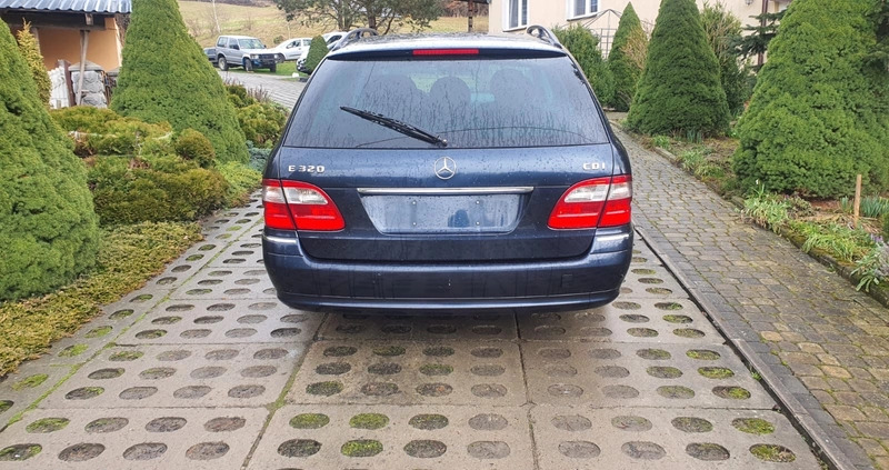 Mercedes-Benz Klasa E cena 11300 przebieg: 224500, rok produkcji 2004 z Bardo małe 254